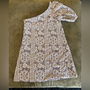 Entro Gray and White One-Shoulder Mini Dress